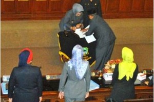 Pengesahan raperda di gedung DPRD Kuningan.
